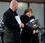 Amsterdam 21 oktober 2004
Chazia Mourali met persoonlijke beveiliging na bedreiging