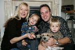 Fijnaart 23 oktober 2004
Frans Bauer met Mariska Bauer en televizierring. Samen met Christian Jan en de hond