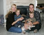 Fijnaart 23 oktober 2004
Frans Bauer met Mariska en televizierring. Samen met Christian Jan en de hond