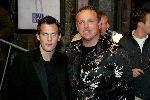 Amsterdam 18 oktober 2004
Uitreiking Beau Monde awards in Tuschinski.
Gordon met vriend Jacob v Rozelaar