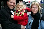 Rotterdam 16 oktober 2004
Premiere Film van ome Willem in Luxor theater.
Kenneth Herdigein met dochter en vrouw