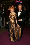 Amsterdam 18 oktober 2004
Uitreiking Beau Monde awards in Tuschinski.
Marijke Helwegen met man