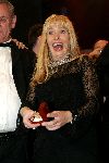 Amsterdam 21 oktober 2004
Uitreiking van de televizierring in HMH.
Mariska Bauer met schoonvader
