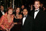 Amsterdam 21 oktober 2004
Uitreiking van de televizierring in HMH.
Nelleke v d Kroft met kinderen