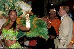 Hong Kong 8 oktober 2004
prins Carlos met danseres