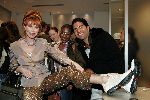 Amsterda  15  oktober 2004
Opening Bottecelli schoenen in Amsterdam.
Rodrigo Otazu met Silvana Simons en Marijke Helwegen