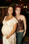 Amsterdam 18 oktober 2004
Uitreiking Beau Monde awards in Tuschinski.
Sonja Silva hoogzwanger met Kim Lian v d Meij
