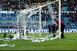 Den bosch, 7 november 2004
FC Den bosch-PSV, eindstand 0-3
de nieuwe rage, toiletpapier de gehele wedstrijd door