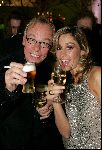 Amsterdam 21 oktober 2004
Uitreiking van de televizierring in HMH.
Wendy v Dijk met Jack Spijkerman met biertje