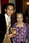 Zeist 26 oktober 2004
Presentatie dvd Wibi Soerjadi in zijn huis.
Wibi  met zijn moeder