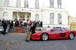 Zeist 26 oktober 2004
Presentatie dvd Wibi Soerjadi in zijn huis.
Wibi met ferrari