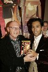 Zeist 26 oktober 2004
Presentatie dvd Wibi Soerjadi in zijn huis.
Wibi  met  Joop Stokkermans