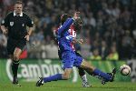 Eindhoven, 15 Oktober 2005
Kompetiewedstrijd Seizoen 2005/2006
PSV-AZ, eindstand 3-0
Arouna Kone in duel met Barry Opdam