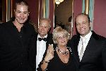 Amsterdam 2 oktober 2005
Premiere Beauty and the beast in Carre.
Carlo Boszhard met ex Eloy de Jong en ouders