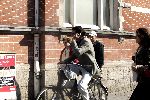 Amsterdam 3 oktober 2005
Edwin de Roy v Zuydewijn op fiets op pc hooftstraat.