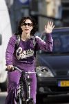 Amsterdam 5 oktober 2005
Ellen ten Damme op fiets in Amsterdam.