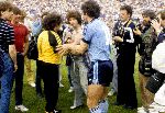 Rotterdam 1984
Afscheid wim v Hanegem.
Frits Barend intervieuwt Andre Hazes 
Rechts fotograaf Cor Mooij