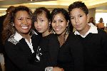 Tilburg 23 oktober 2005
Premiere Annie in schouwburg Tilburg.
Justine Pelmelay met kinderen