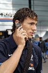 Amsterdam 9 oktober 2005
Aankomst Nederlands elftal op schiphol na kwalificatie WK
Khalid Boulharouz met gsm