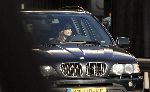 Amsterdam 27 oktober 2005
Leontine Borsato in BMW X5 jeep