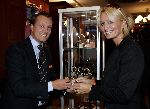 Amsterdam 2 oktober 2005
Orange Babies verkoop bij oger in pc hooftsraat.
David Leeser met Natasja Froger