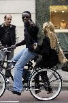 Amsterdam 28 oktober 2005
 Regilio Tuur met zijn vriendin op Johnny Loco fiets