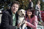 Ouderkerk aan de Amstel 3 oktober 2005
Halsband van blinde geleide honden.
Robert ten Brink met Roos ten Brink