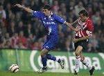 Eindhoven, 15 Oktober 2005
Kompetiewedstrijd Seizoen 2005/2006
PSV-AZ, eindstand 3-0
Phillip Cocu in duel met Shota Arveladze
© foto Peter Smulders BV