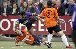 Eindhoven, 9 Oktober 2005
De eerste wedstrijd in de hoofdklasse tussen promovendus HC Eindhoven en landskampioen Oranje Zwart, eindstand 1-3 voor de landskampioen.
Vir Raja