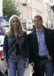 Amsterdam 1 oktober 2005
Wesley Sneijder met vrouw op de pc hoofstraat