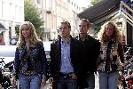 Amsterdam 1 oktober 2005
Wesley Sneijder met vrouw en broer Jeffrey Sneijders met vriendin winkelen op pc hooftstraat.