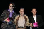 Amsterdam 2 oktober 2005
Presentatie cd Wim Sonneveld in nieuwe de la mar theater.
Willem Nijholt met jeugdige fans