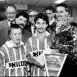 Eindhoven, juni 1991
Jan Heintze voetballer van het seizoen 1990/1991 met o.a. Pieter v d Ven