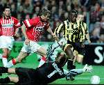 Eindhoven, 21 maart 1998
PSV-Viotesse
Phillip Cocu  Sander Westerveld en John Veldman