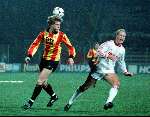 Eindhoven,8 februari 1989
Super europacup PSV-KV Mechelen, eindstand 1-0
Erwin Koeman in duel met zijn broer Ronald Koeman