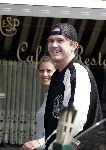 Amsterdam 3 september 2005
Johnny de Mol met zijn nieuwe vriendin op scooter