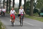 Den Bosch 17 september 2006
Fietsen voor Pink Ribbon met Leontien Zijlaard v Moorsel.
Anouk Smulders en Nada v Nie