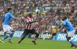 Eindhoven, 17 September 2006
Kompetitiewedstrijd PSV-Feyenoord, eindstand 2-1
Arouna Kone in duel met Dwight Tiendalli Links Karim Saidi