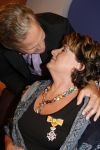 Hilversum 4 september 2006
Catherine Keyl krijgt koninklijke onderscheiding Ridder ...met vriend Maurits