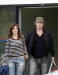 Schiphol Oost 3 september 2006
Wessel v Diepen en Daphne Bunskoek komen per prive jet aan op schiphol oost.
