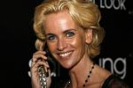 Amsterdam 7 september 2006
Elite en Samsung model  finale in de beurs van Berlage.
Daphne Deckers met gsm