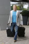 Eindhoven, 4 September 2006
Philips Stadion, bijeenkomst eerste training Nederlands elftal voor de wedstrijd tegen Wit Rusland.
Dirk Kuyt bij aankomst