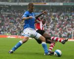 Eindhoven, 17 September 2006
Kompetitiewedstrijd PSV-Feyenoord, eindstand 2-1
Edison Mendez in duel met Danny Buijs