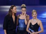 Hilversum 25 augustus 2006
Sterren dansen op het ijs.
Ellemieke Vermolen huilend met Nance coolen