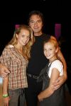 Hilversum 25 augustus 2006
Sterren dansen op het ijs.
Hein Vergeer met dochters