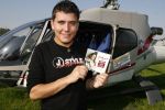 Sneek 14 september 2006
Jan Smit gaat met helicopter heel nederland af om zijn nieuwe cd te promoten.
