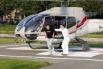 Sneek 14 september 2006
Jan Smit gaat met helicopter heel nederland af om zijn nieuwe cd te promoten.