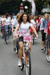 Den Bosch 17 september 2006
Fietsen voor Pink Ribbon met Leontien Zijlaard v Moorsel.