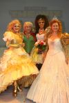 Utrecht, 9 September 2006
Beatrixhal. Permiere musical THE WIZ
Marjolijn touw ( Sadista ), Karin Bloemen, Sophia Wezer ( Acadabra ) en Mathilde Santing (Glinda )