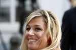 Den Haag 18 mei 2006
Maxima ontvangt boek Voor een beter  Nederland .